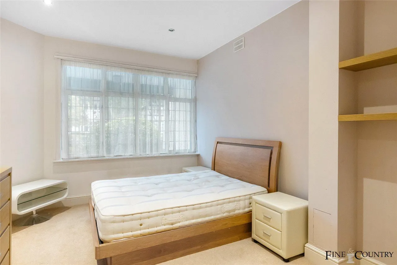 St. Gabriels Road, London, photo 13