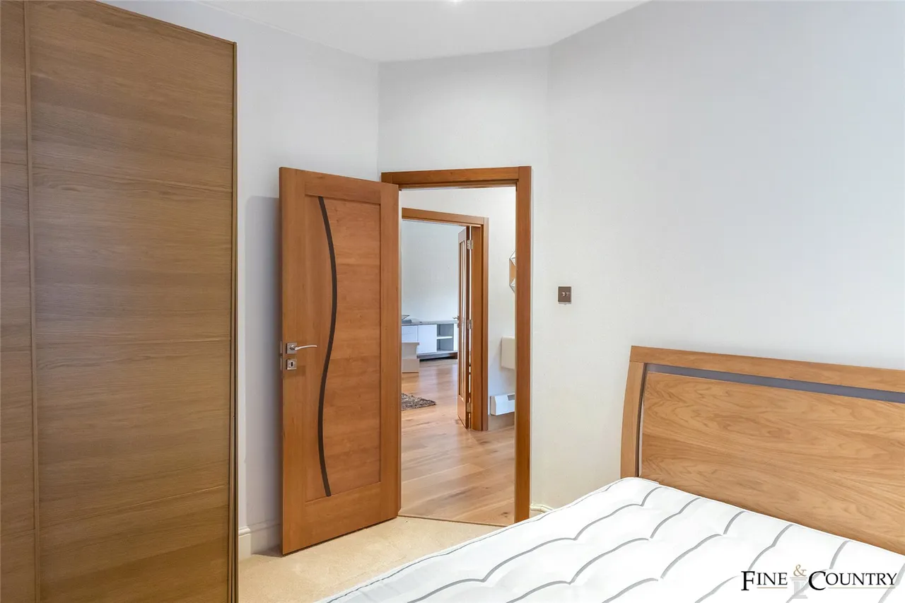 St. Gabriels Road, London, photo 10