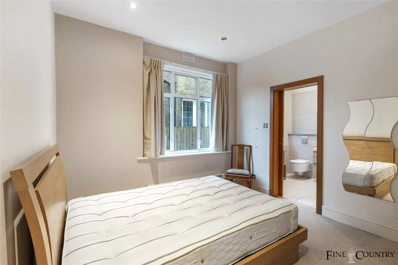 St. Gabriels Road, London, photo 12