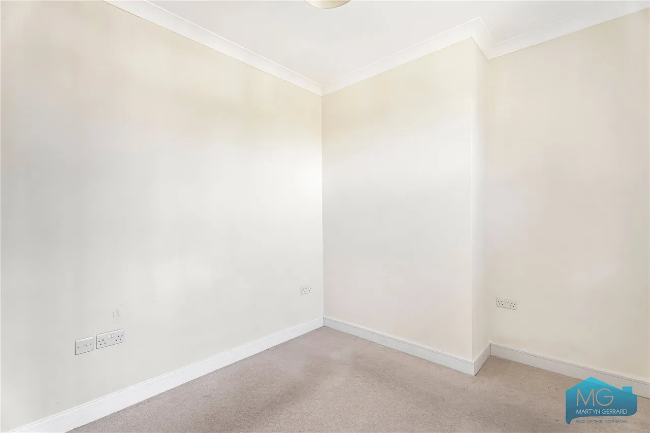 Hammers Lane, London, NW7, photo 8