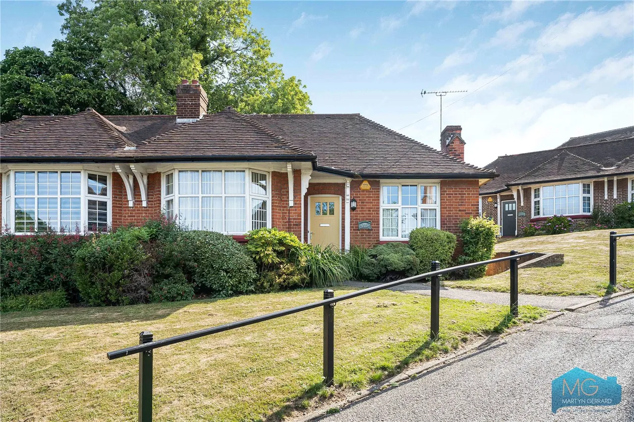 Hammers Lane, London, NW7, photo 12