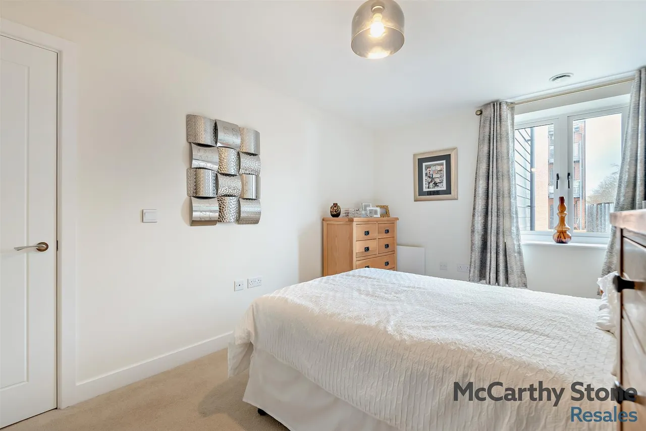 Station Road, Hook, RG27, photo 19