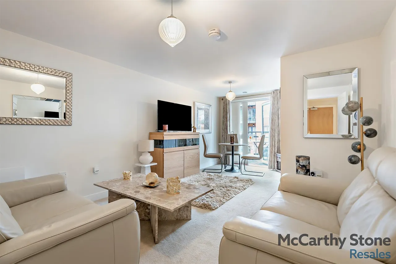 Station Road, Hook, RG27, photo 16