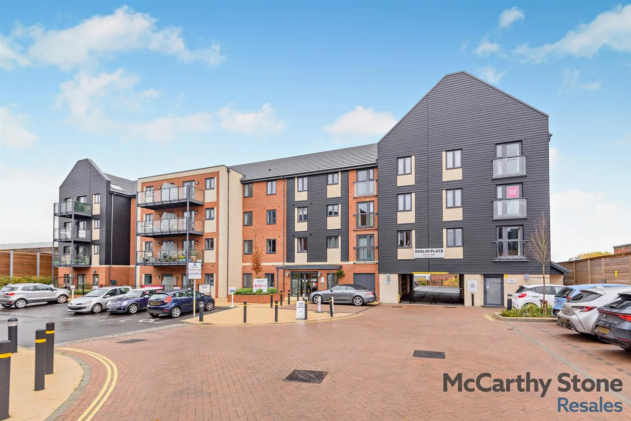 Station Road, Hook, RG27, photo 11