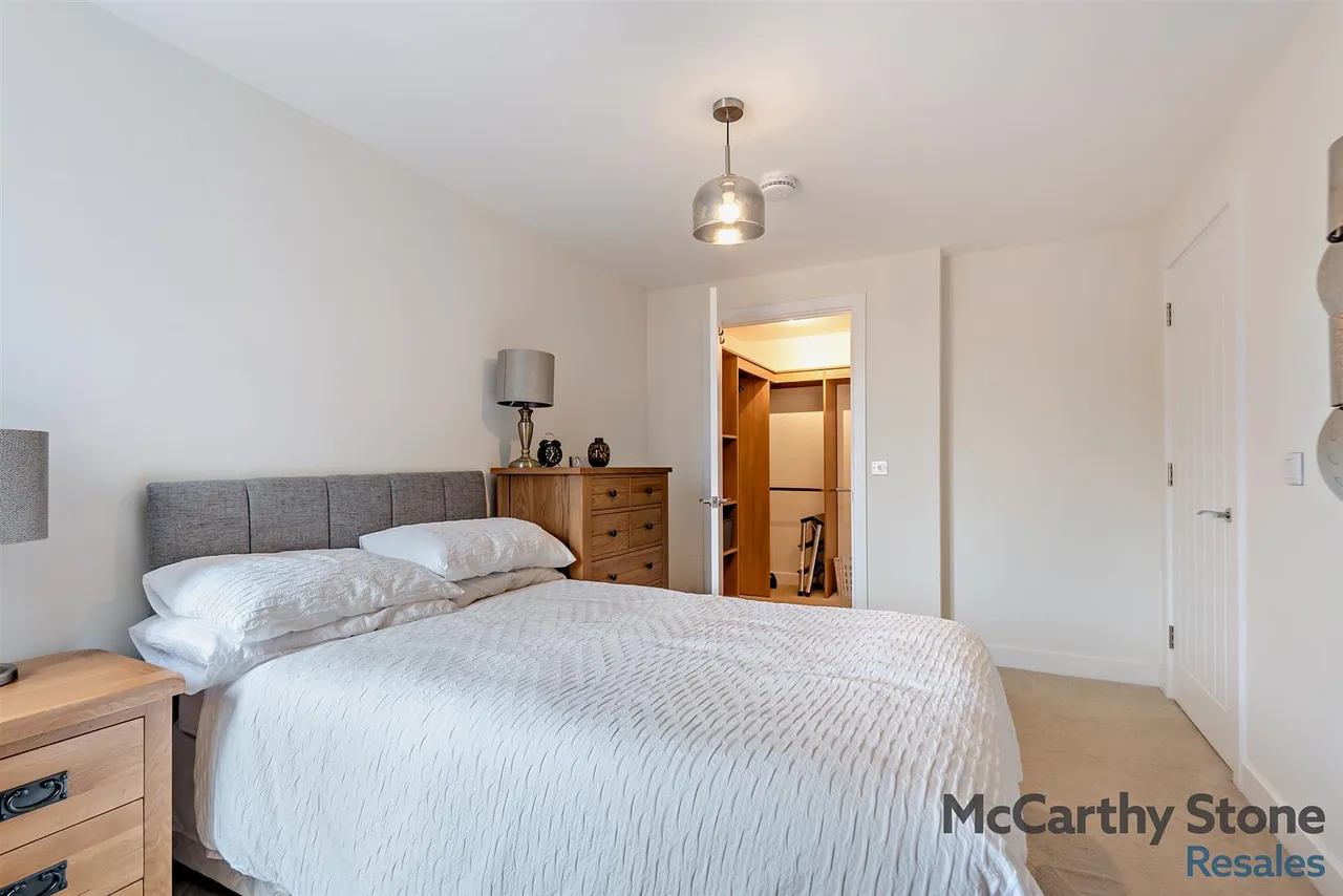 Station Road, Hook, RG27, photo 8