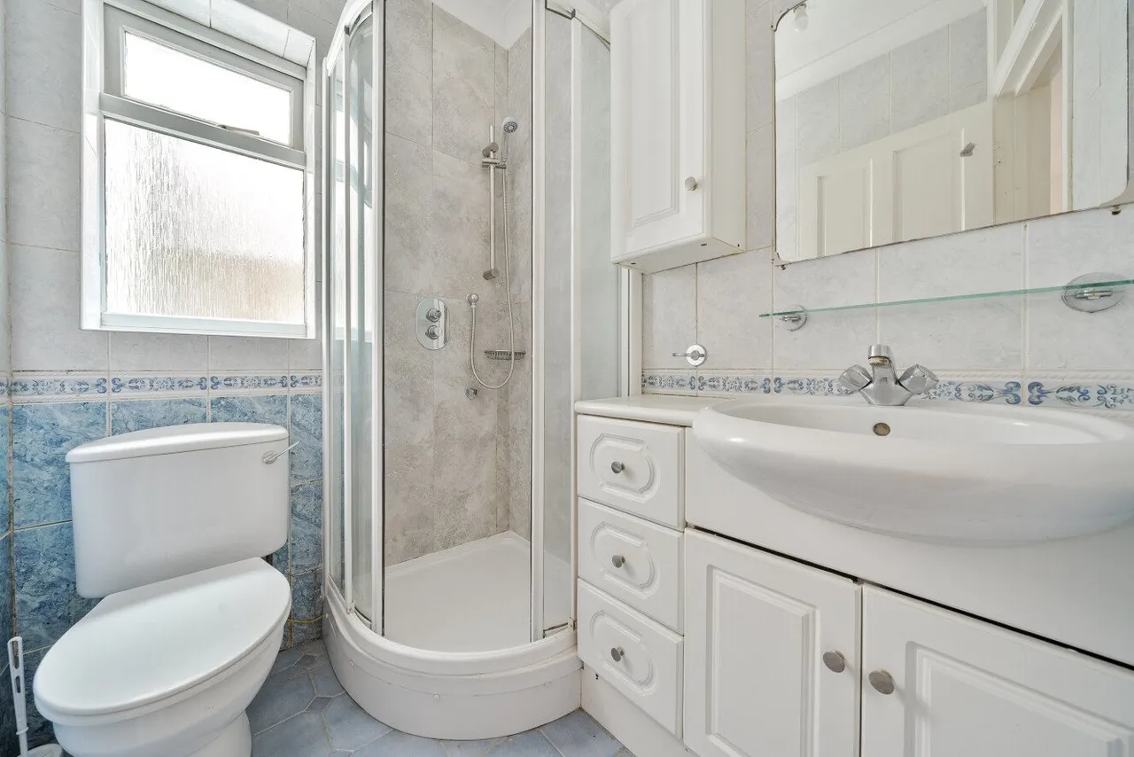 Brownhill Road, Catford, London, SE6, photo 9