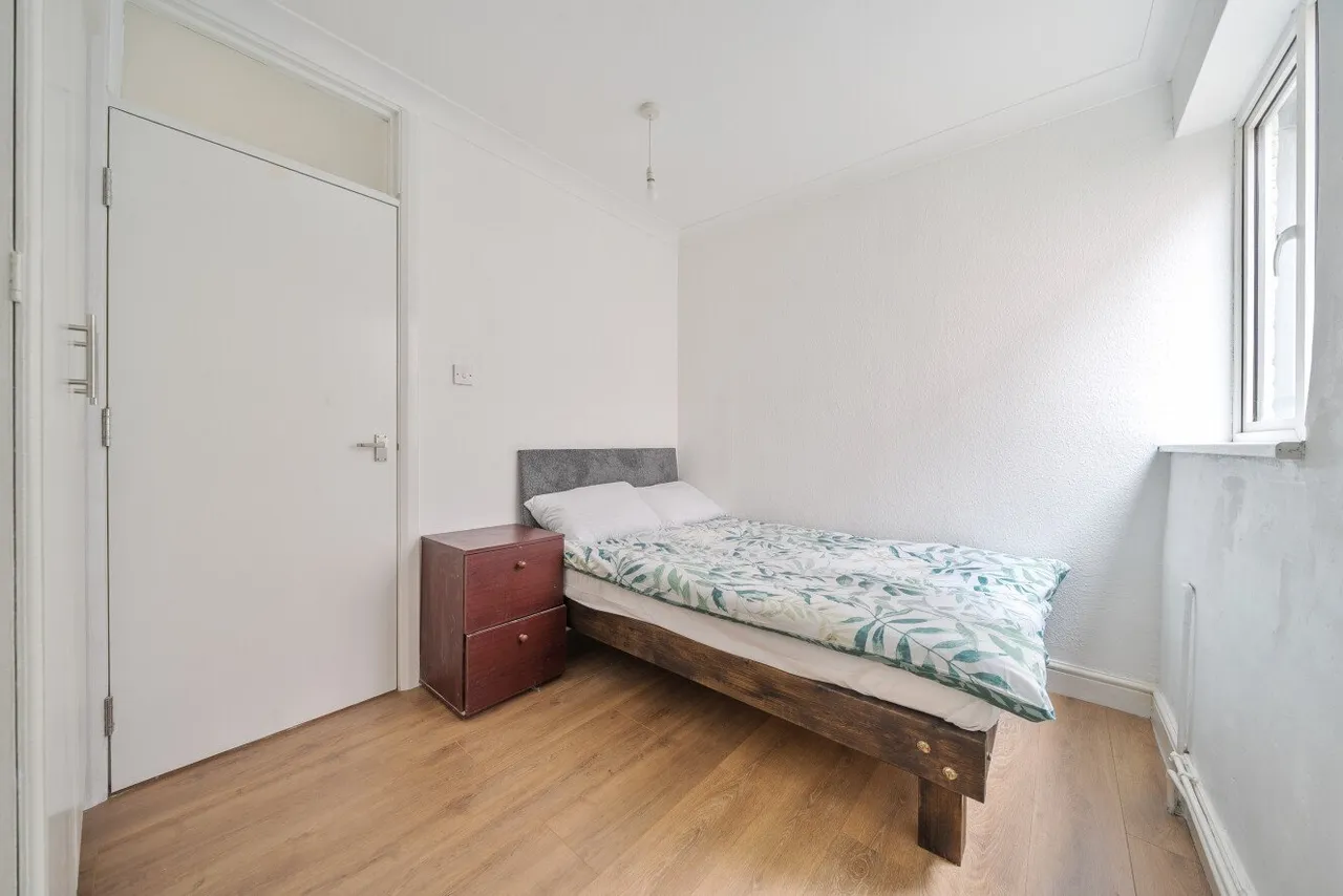 Brownhill Road, Catford, London, SE6, photo 10