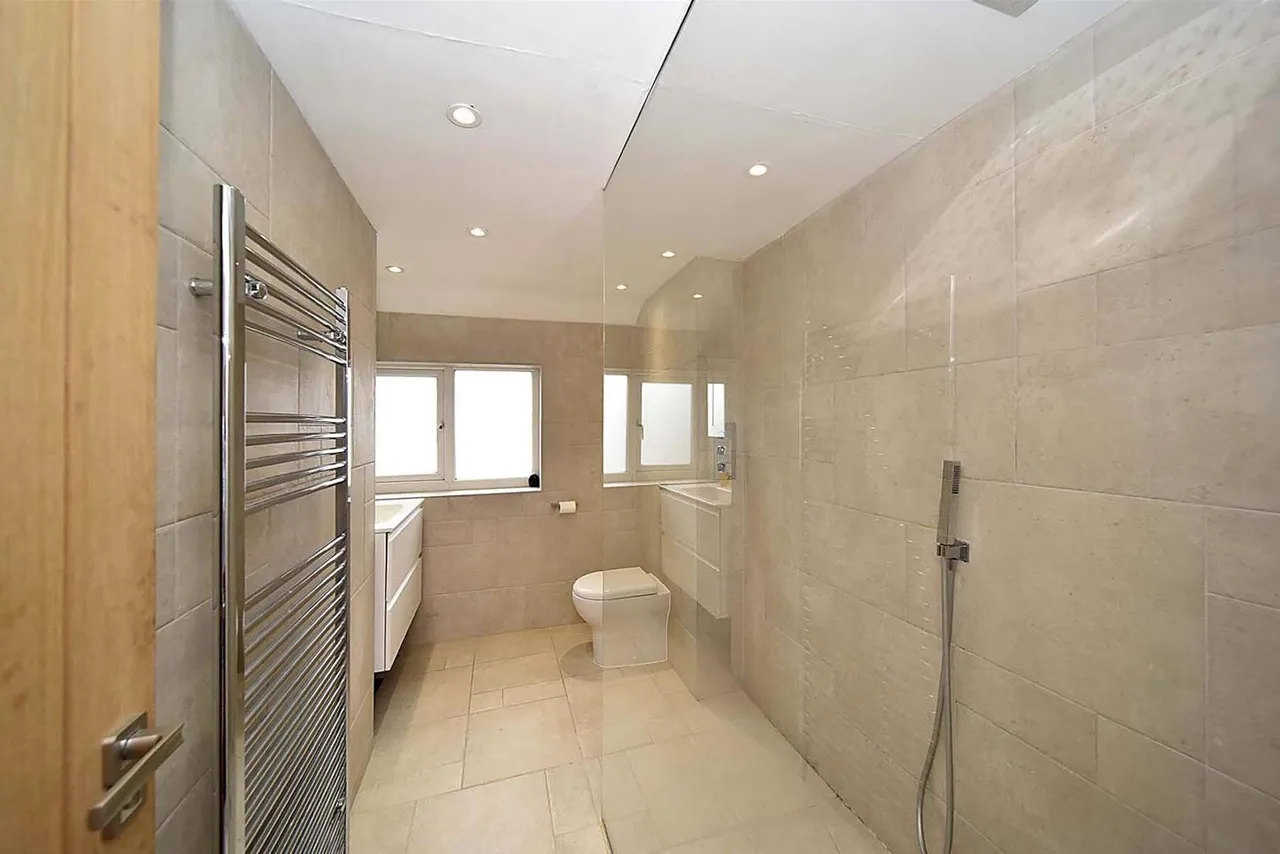 Bridgegreen House, New Road, Prestbury, photo 4