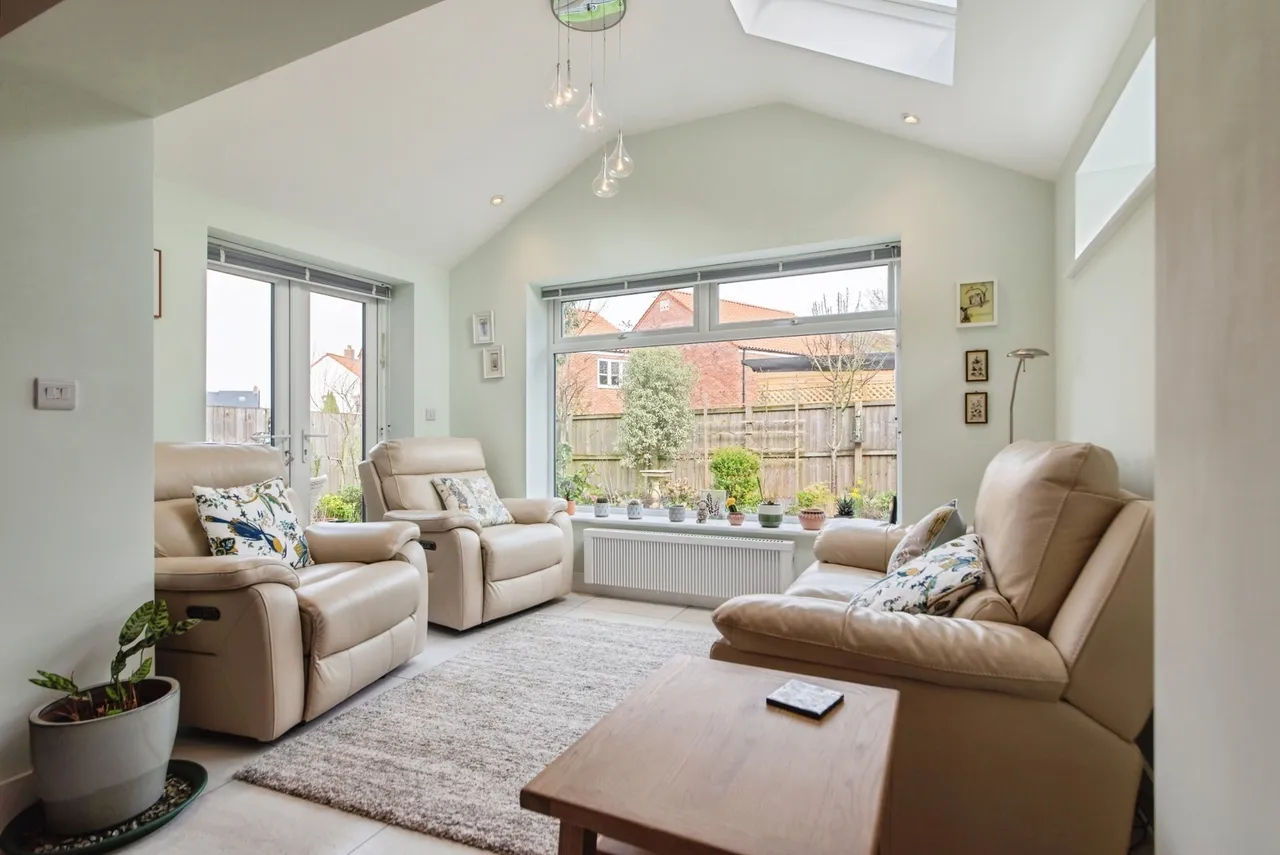 Dunnock Close, Branston, Lincoln, Lincolnshire, LN4, photo 19