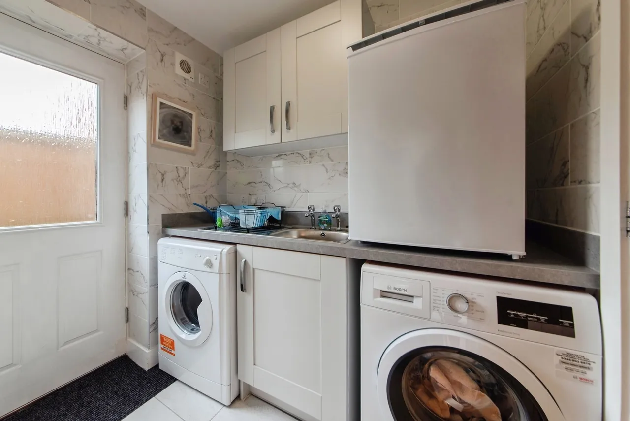 Dunnock Close, Branston, Lincoln, Lincolnshire, LN4, photo 17