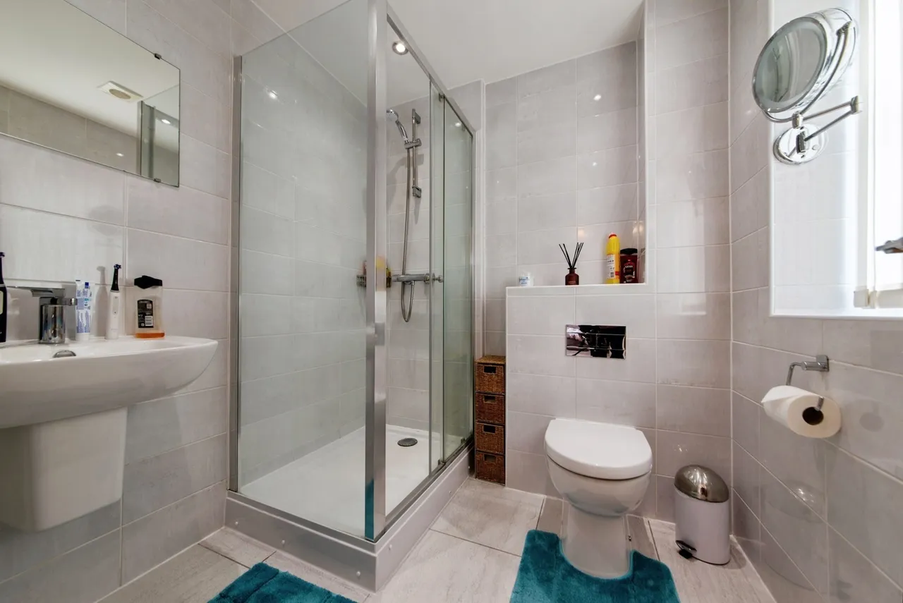Dunnock Close, Branston, Lincoln, Lincolnshire, LN4, photo 12