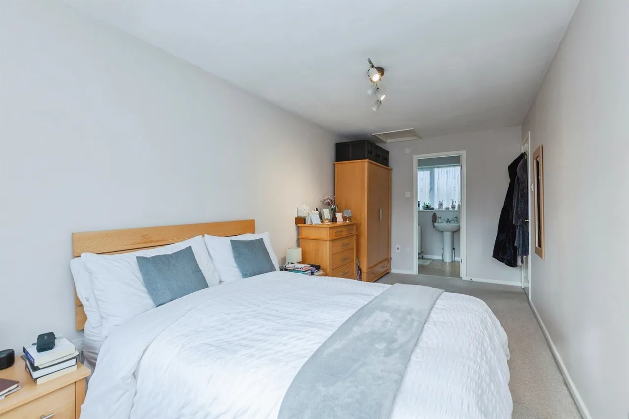 Field Close, Littlethorpe, LE19, photo 13