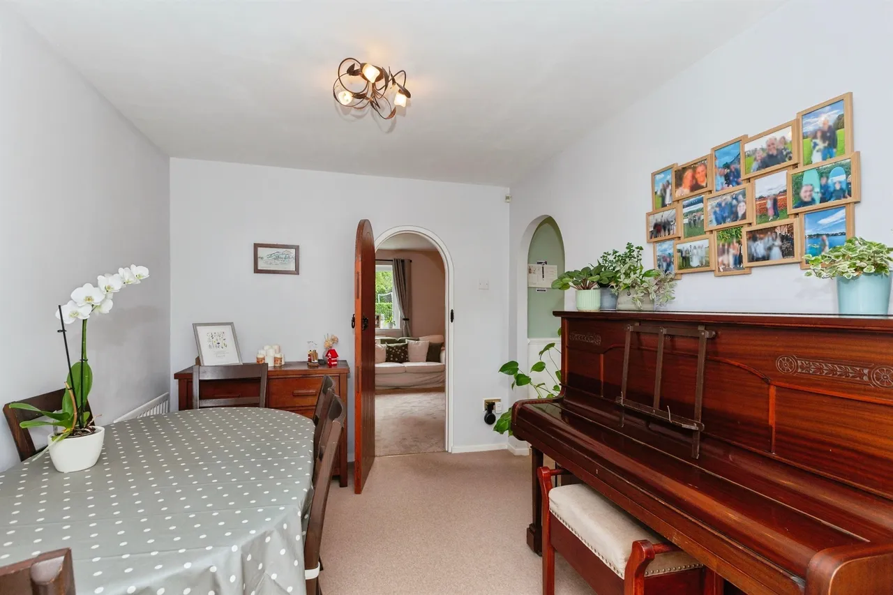 Field Close, Littlethorpe, LE19, photo 5