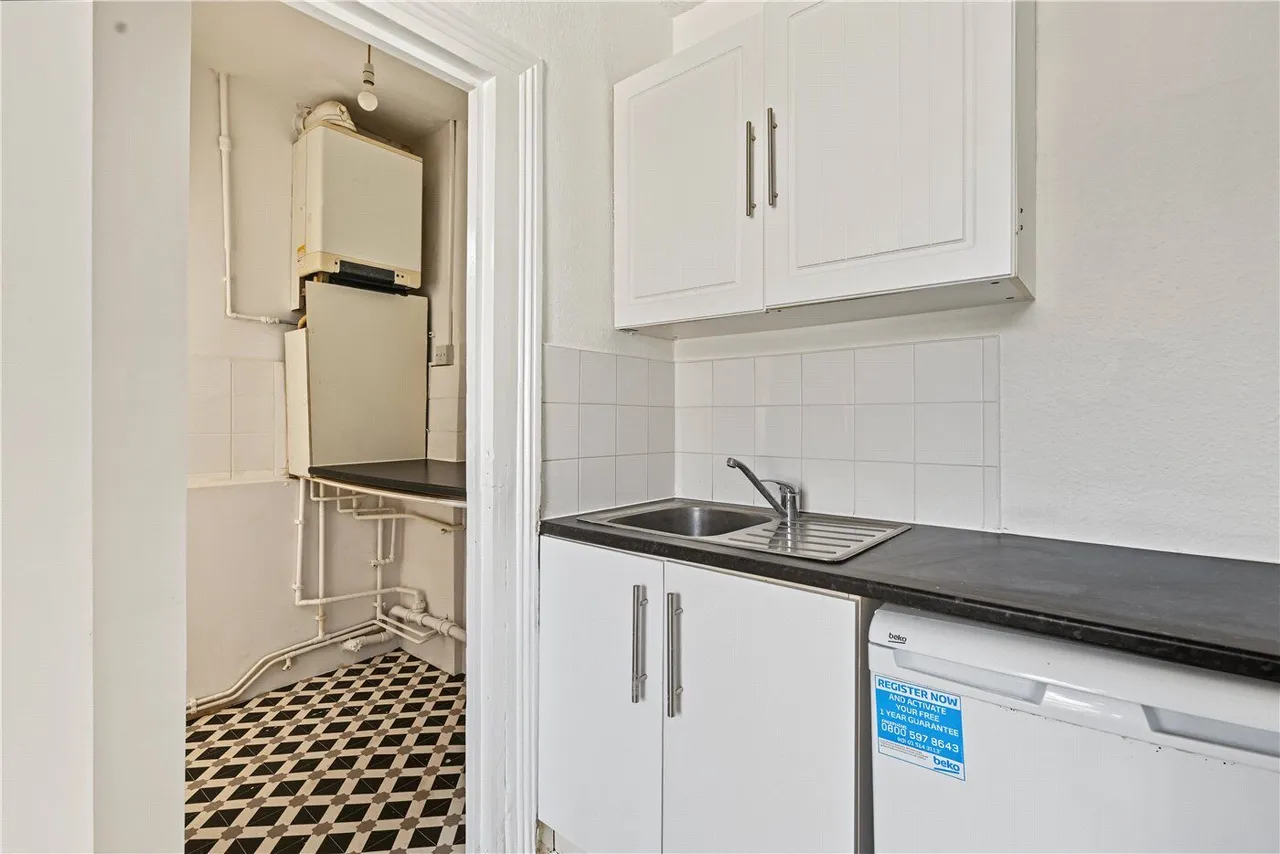 Deacon Road, London, NW2, photo 15
