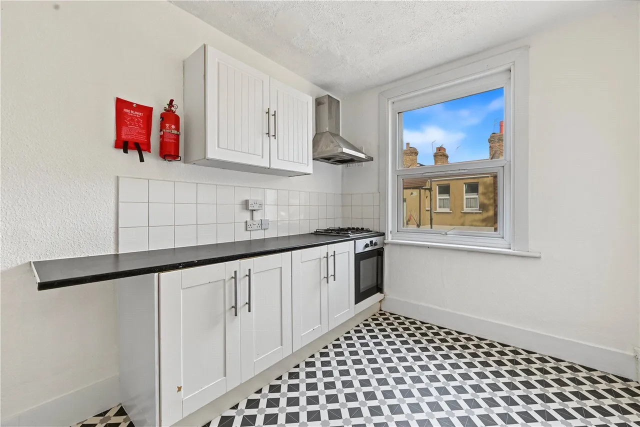 Deacon Road, London, NW2, photo 13