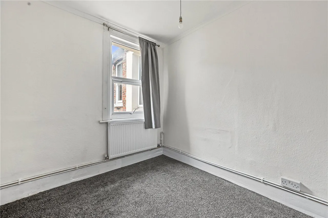 Deacon Road, London, NW2, photo 10