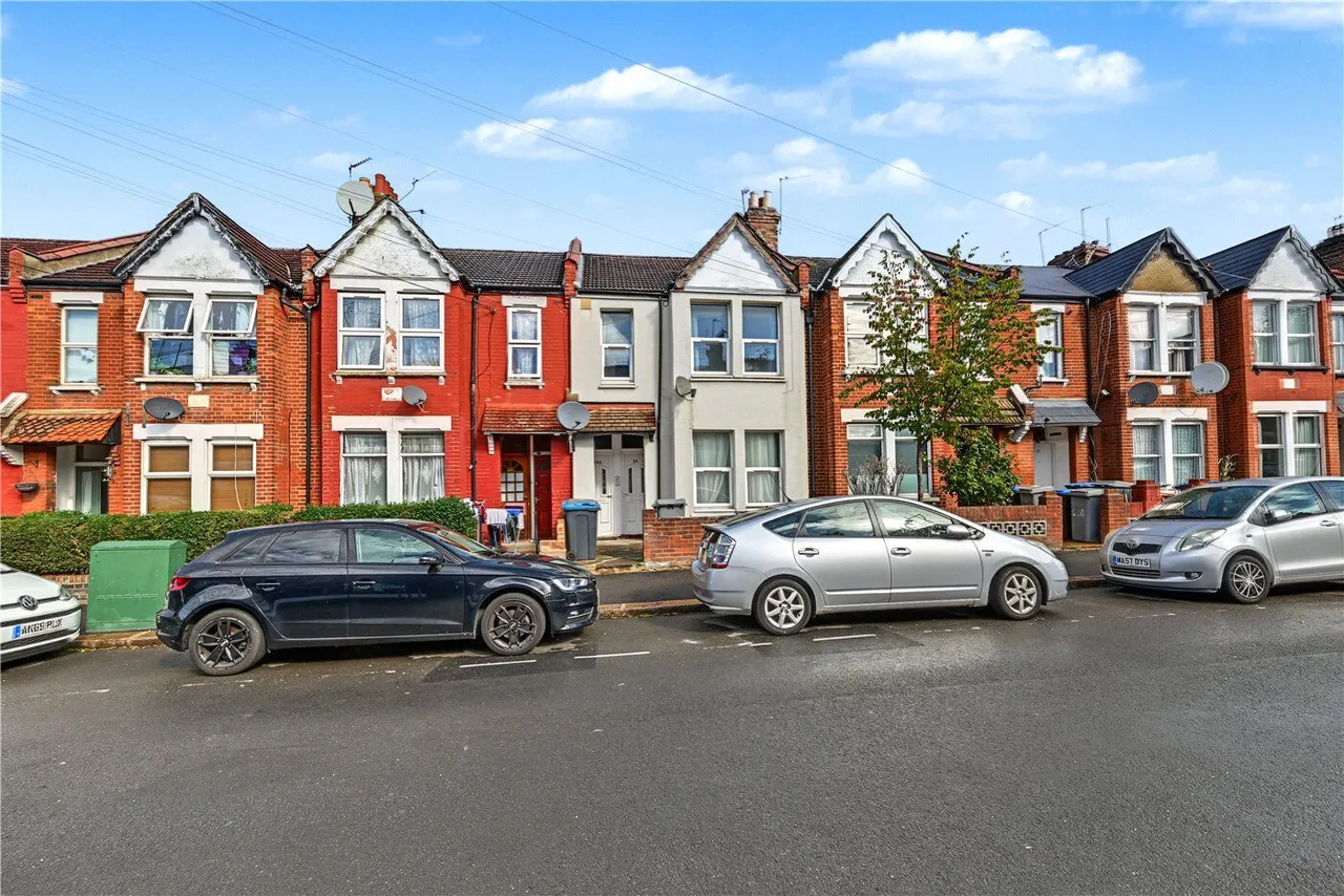 Deacon Road, London, NW2, photo 12