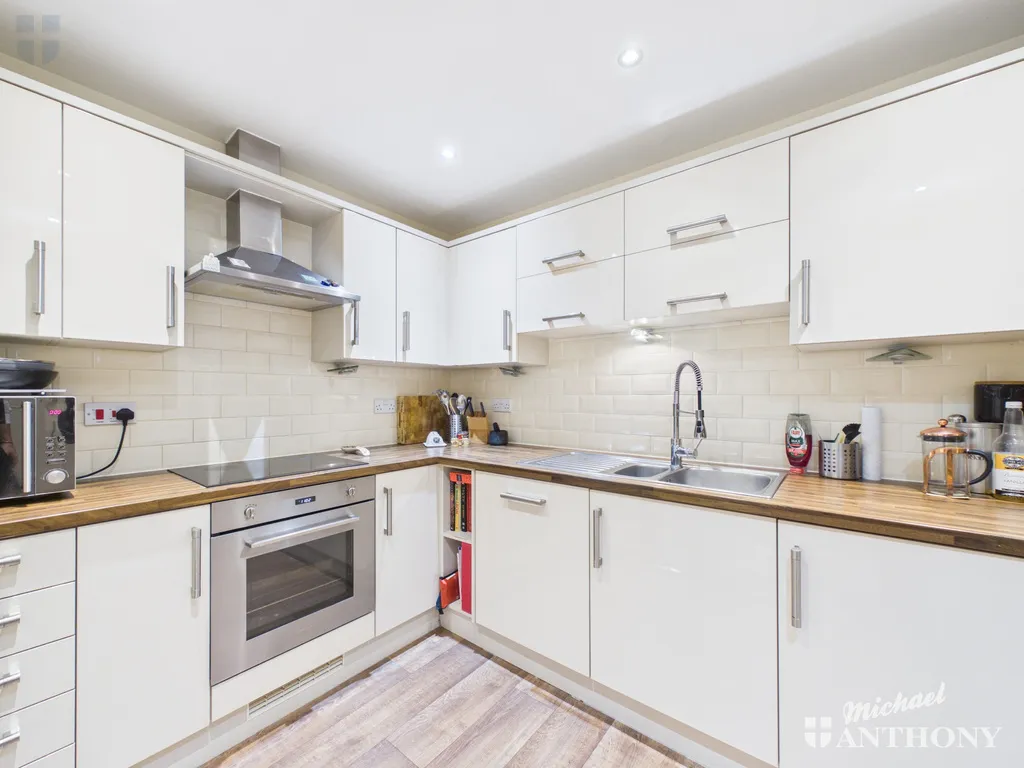 , Stanton House, Aylesbury, Coxhill Way, HP21 8FW, photo 3