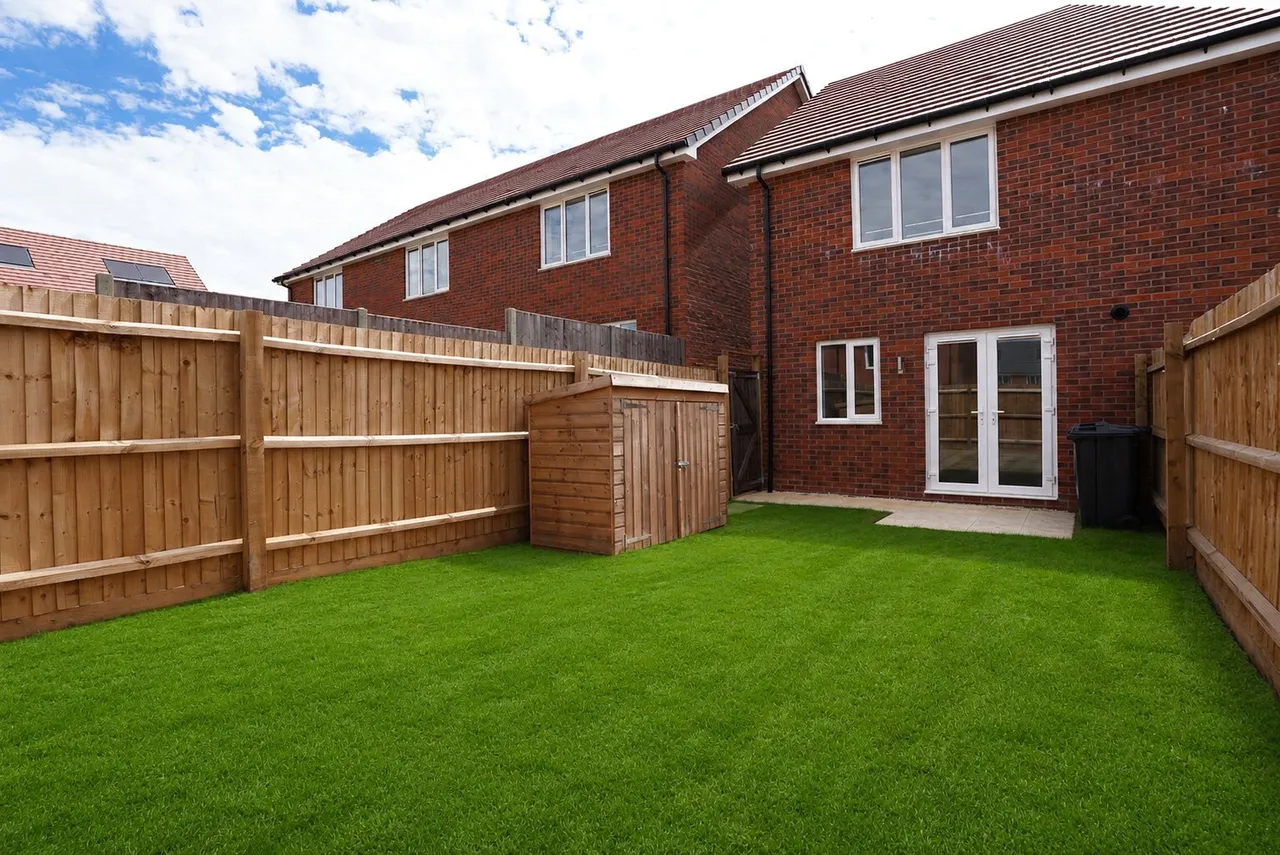 Old Oak Place, Upper Lighthorne, CV33, photo 4