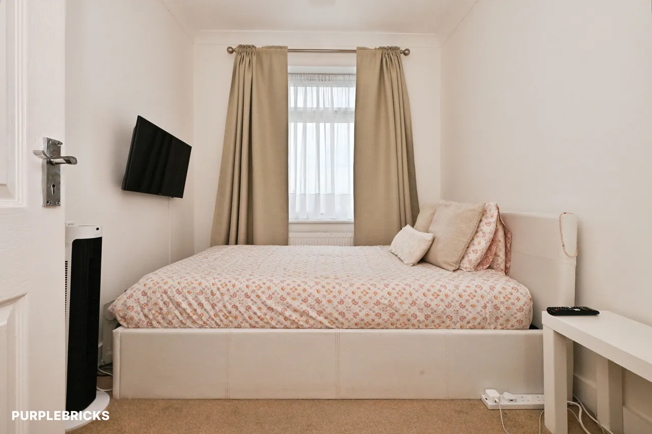 Lonsdale Avenue, Romford, RM7, photo 21