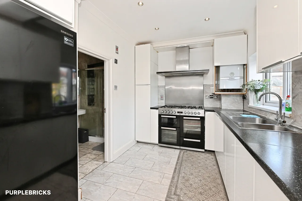 Lonsdale Avenue, Romford, RM7, photo 4