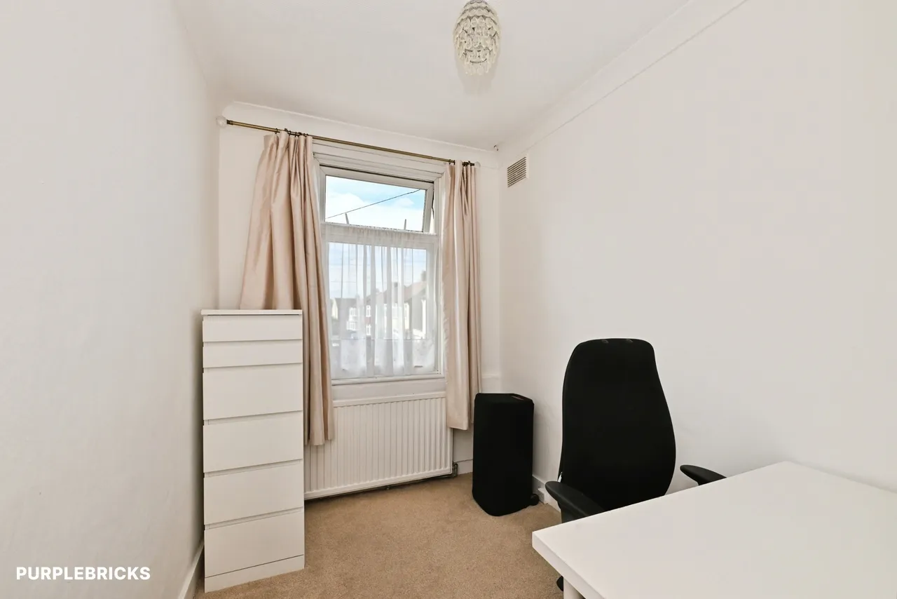 Lonsdale Avenue, Romford, RM7, photo 22