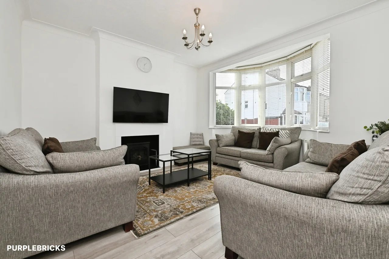 Lonsdale Avenue, Romford, RM7, photo 34