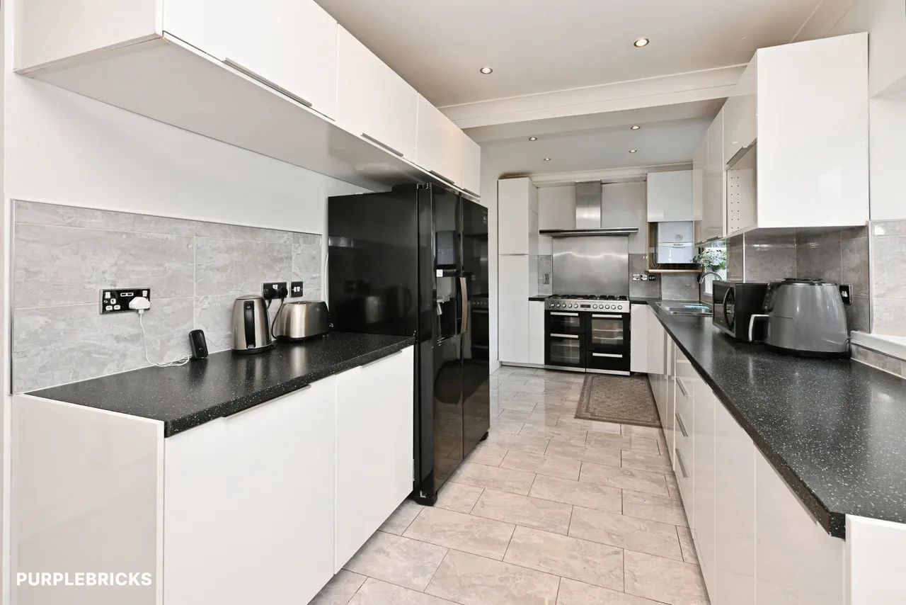 Lonsdale Avenue, Romford, RM7, photo 7