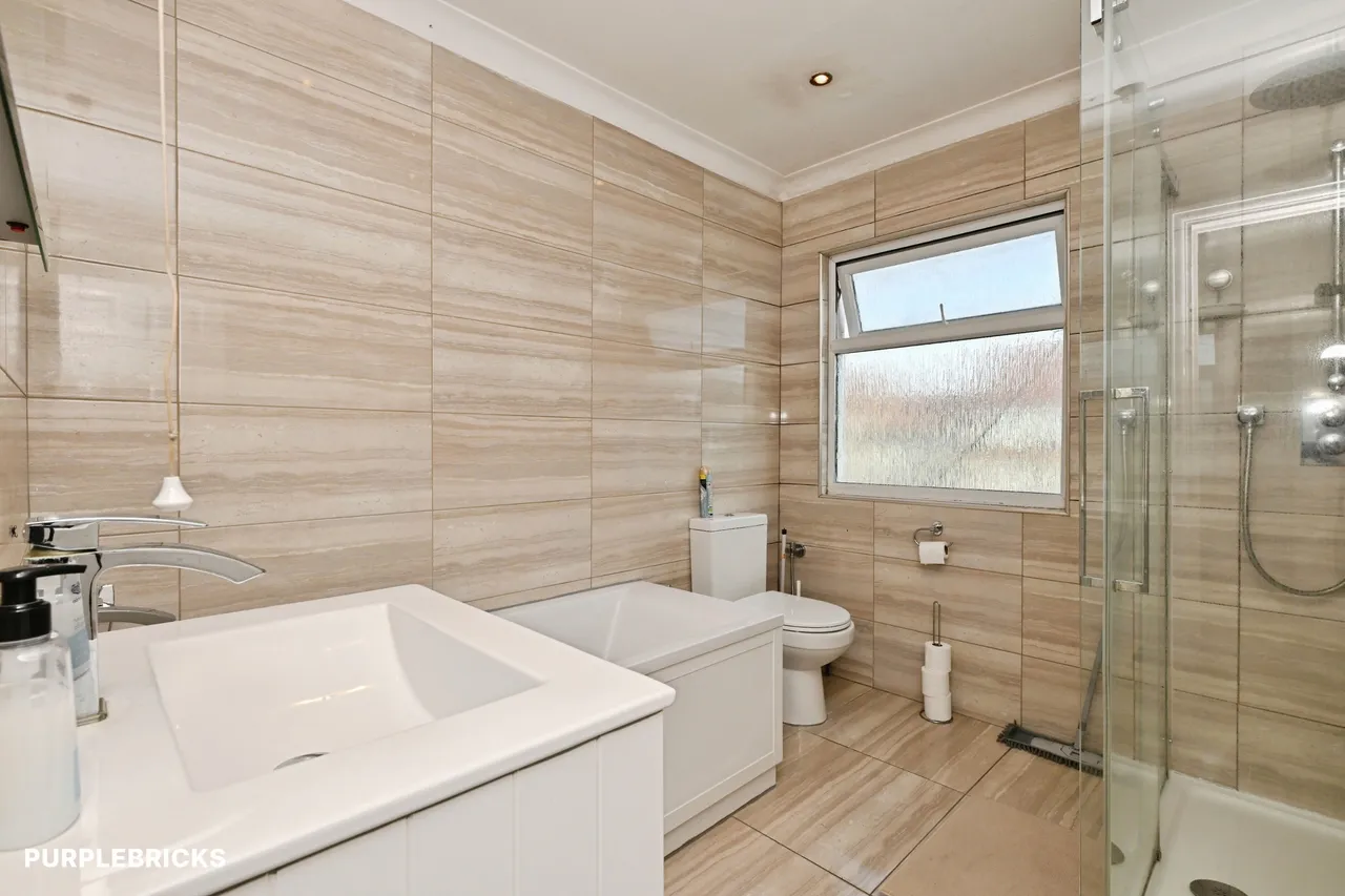 Lonsdale Avenue, Romford, RM7, photo 33