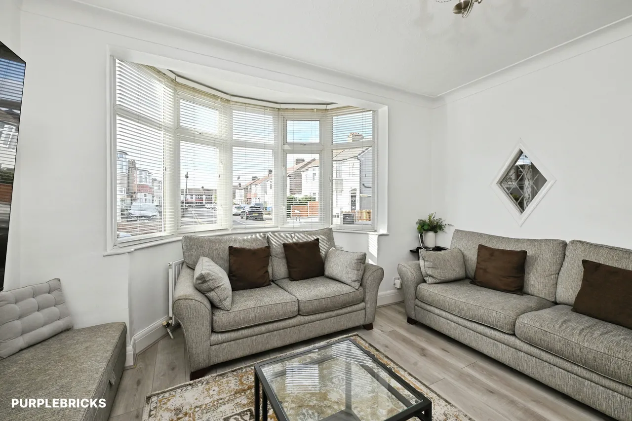 Lonsdale Avenue, Romford, RM7, photo 11
