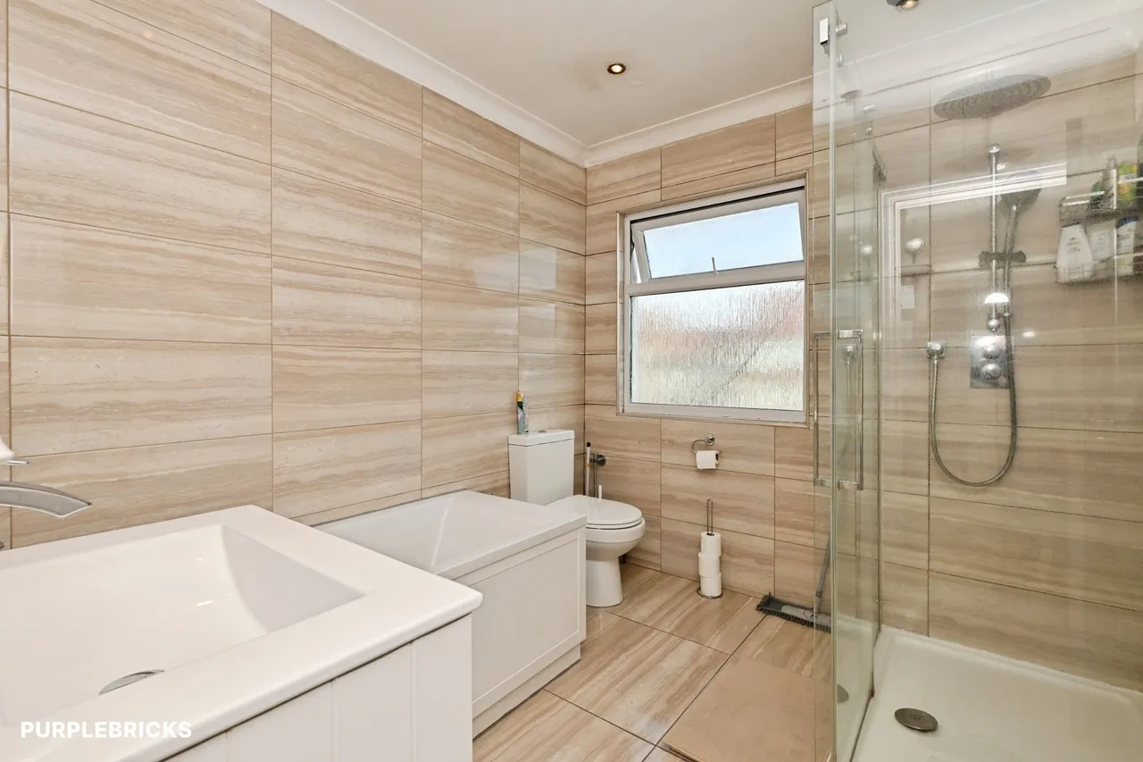 Lonsdale Avenue, Romford, RM7, photo 24