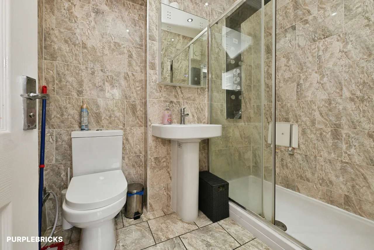 Lonsdale Avenue, Romford, RM7, photo 37