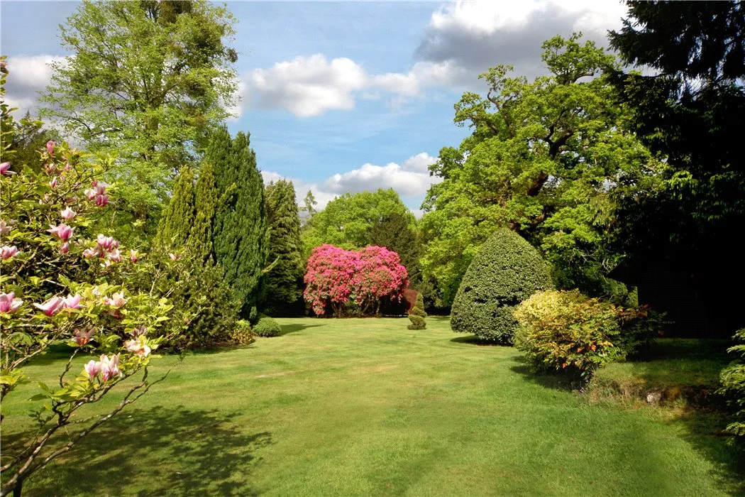 Egham, Surrey, TW20 0XY, photo 5