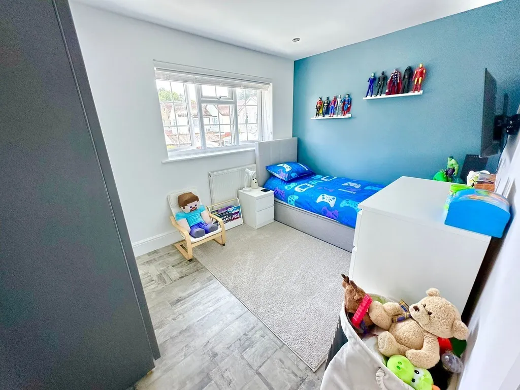 Mytchett, Camberley, photo 16