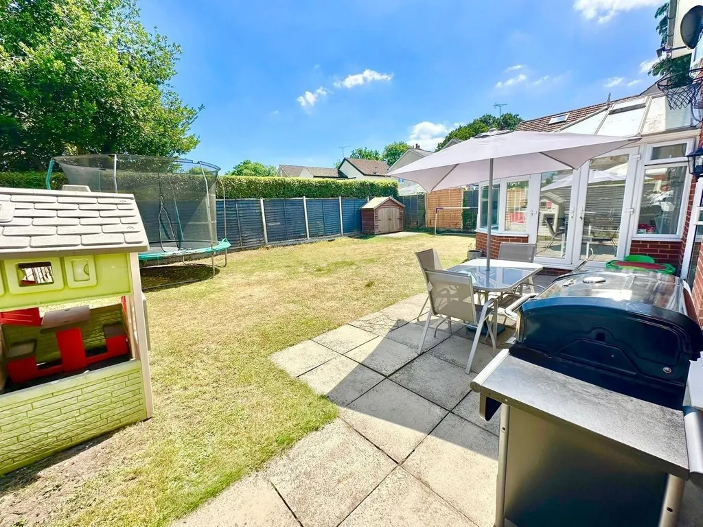 Mytchett, Camberley, photo 20