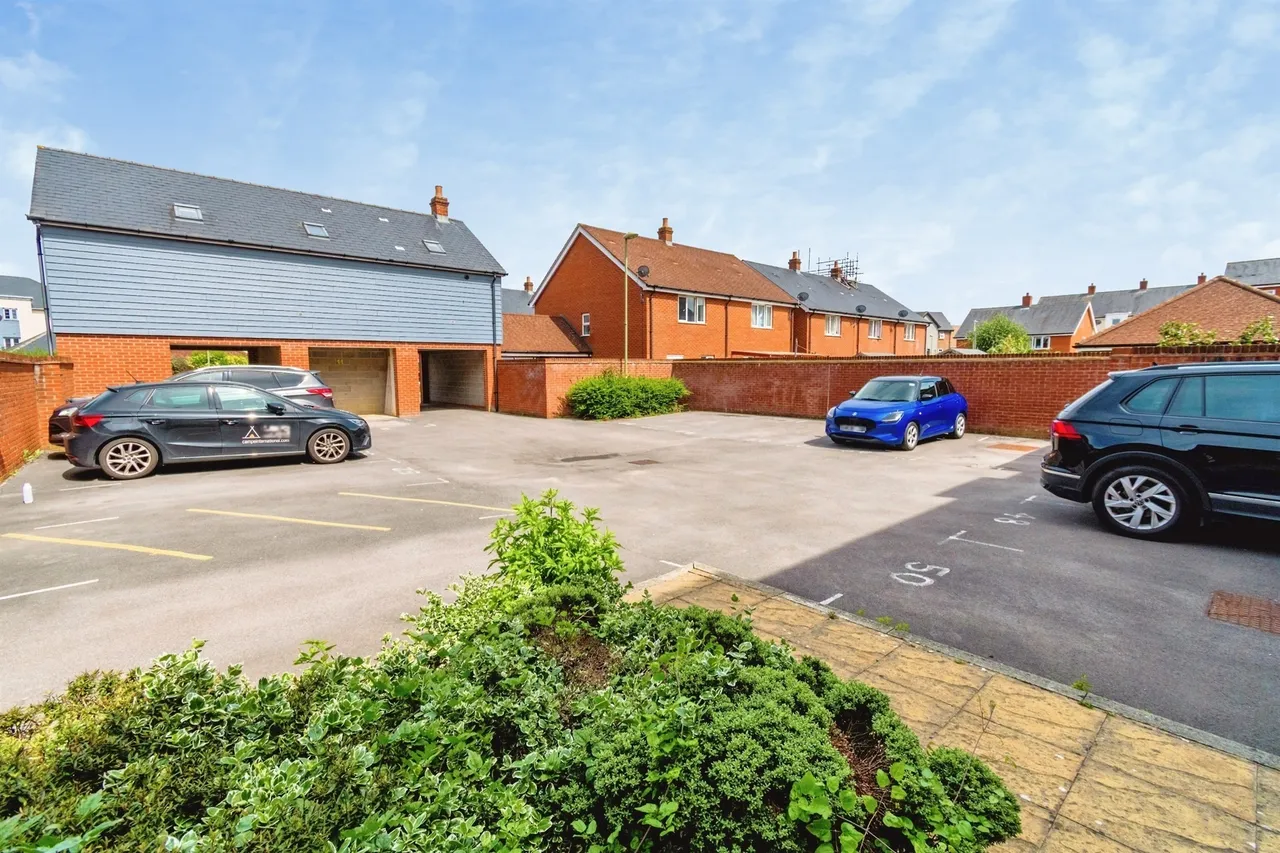 Cutforth Way, Abbottswood, Romsey, photo 5