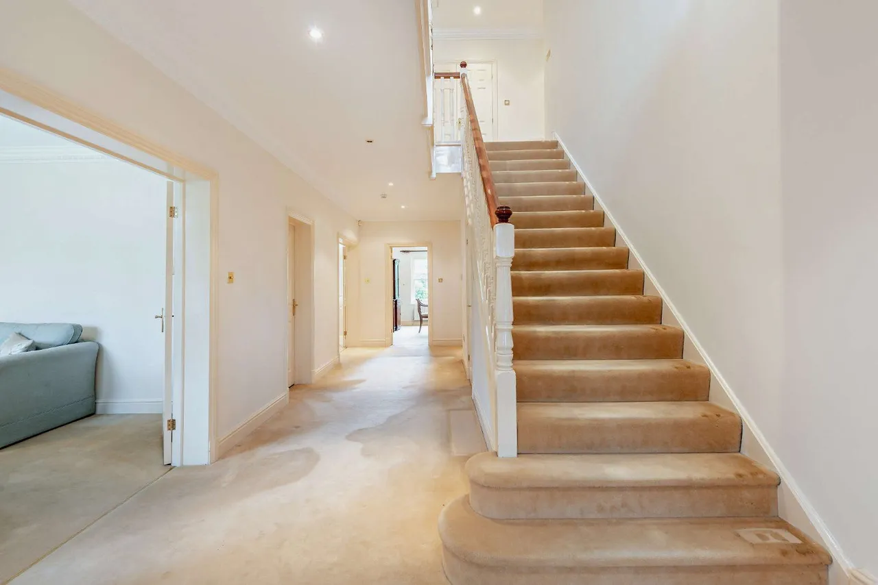 Orchehill Avenue, Gerrards Cross, Buckinghamshire, SL9 8QF, photo 4