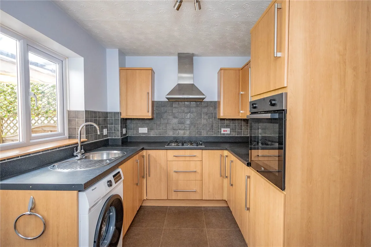Knowesley Close, Bromsgrove, Worcestershire, B60 2RG, photo 3