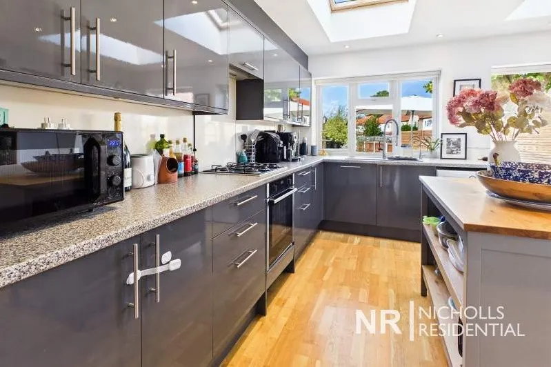 Church Rise, Chessington, KT9, photo 9