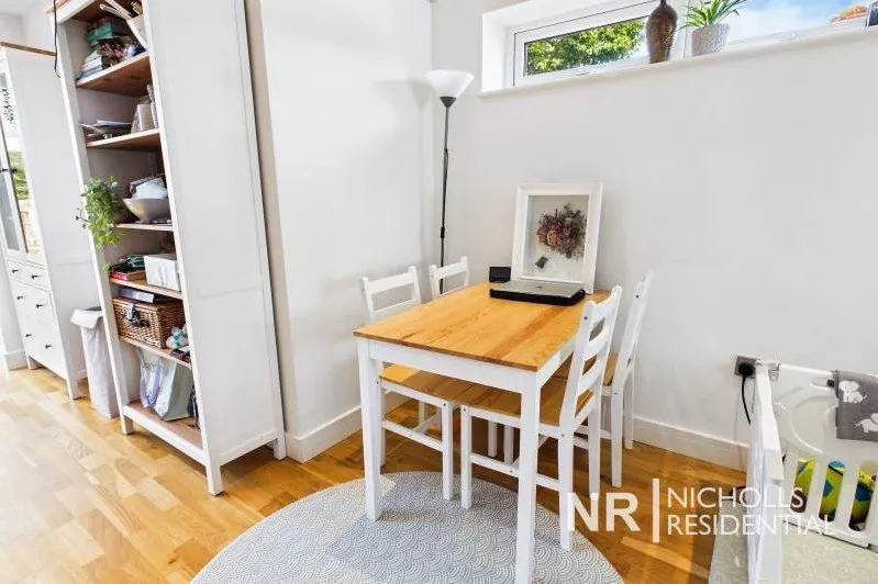Church Rise, Chessington, KT9, photo 6