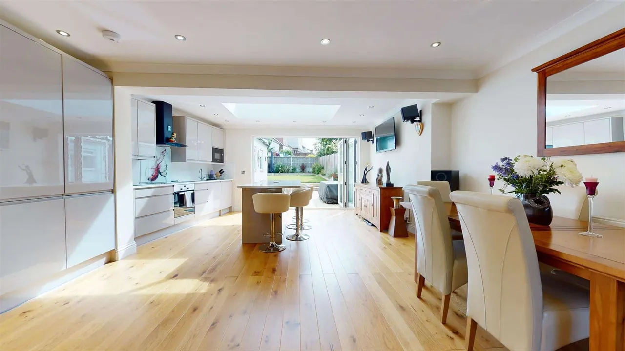Kensington Drive, Woodford Green, IG8, photo 4