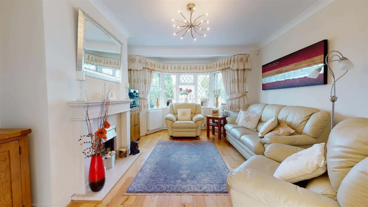 Kensington Drive, Woodford Green, IG8, photo 2
