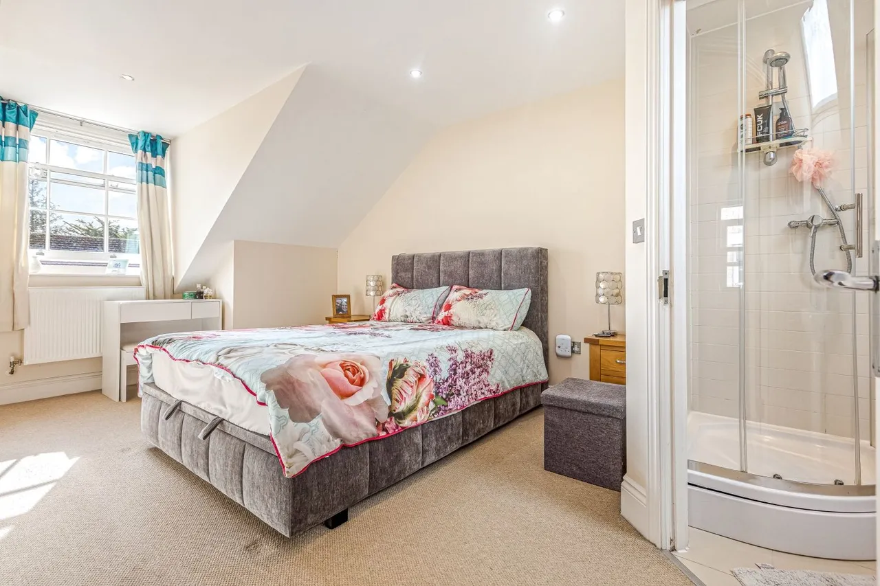 Orchard Close, Scraptoft, LE7, photo 13