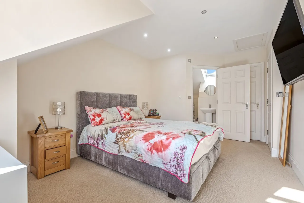 Orchard Close, Scraptoft, LE7, photo 12