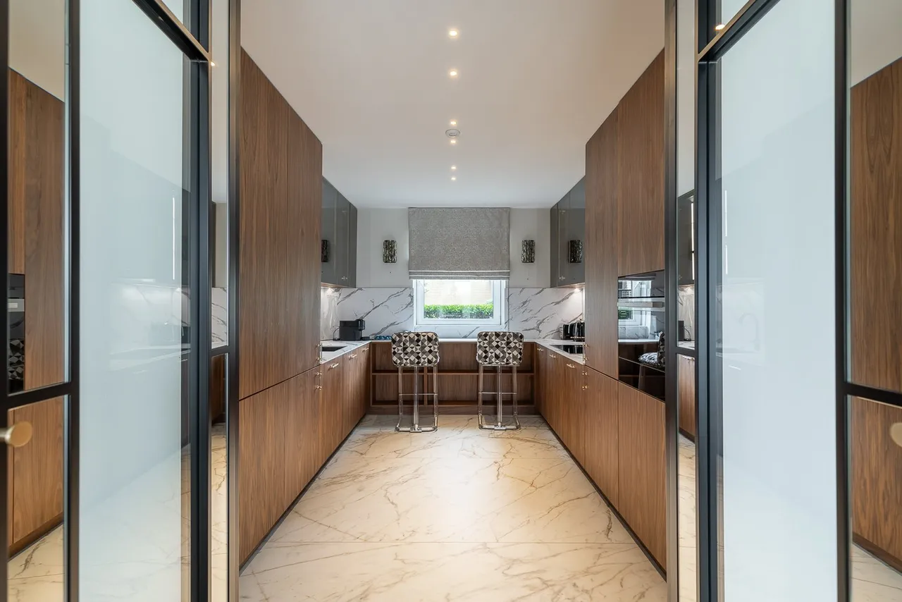 Central Avenue, Fulham, SW6, photo 8