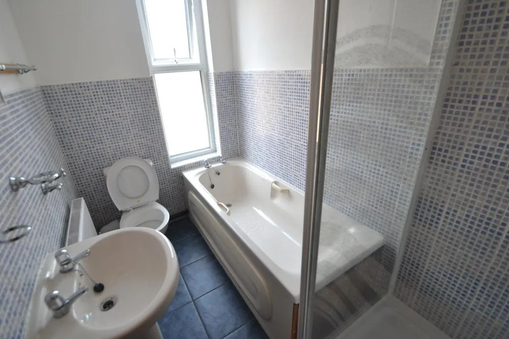 Balfour Road, Lenton, NG7, photo 11
