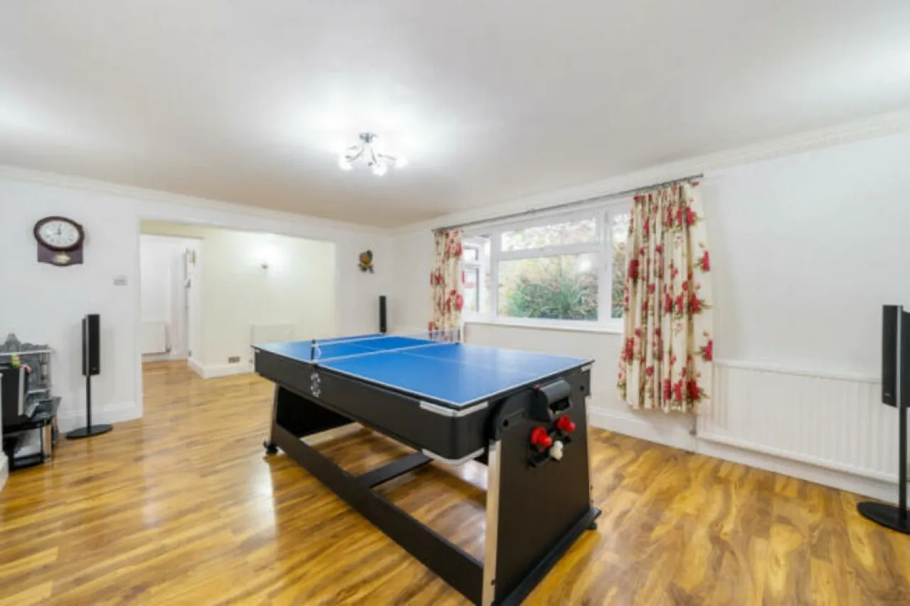 Bench Field, South Croydon, photo 8