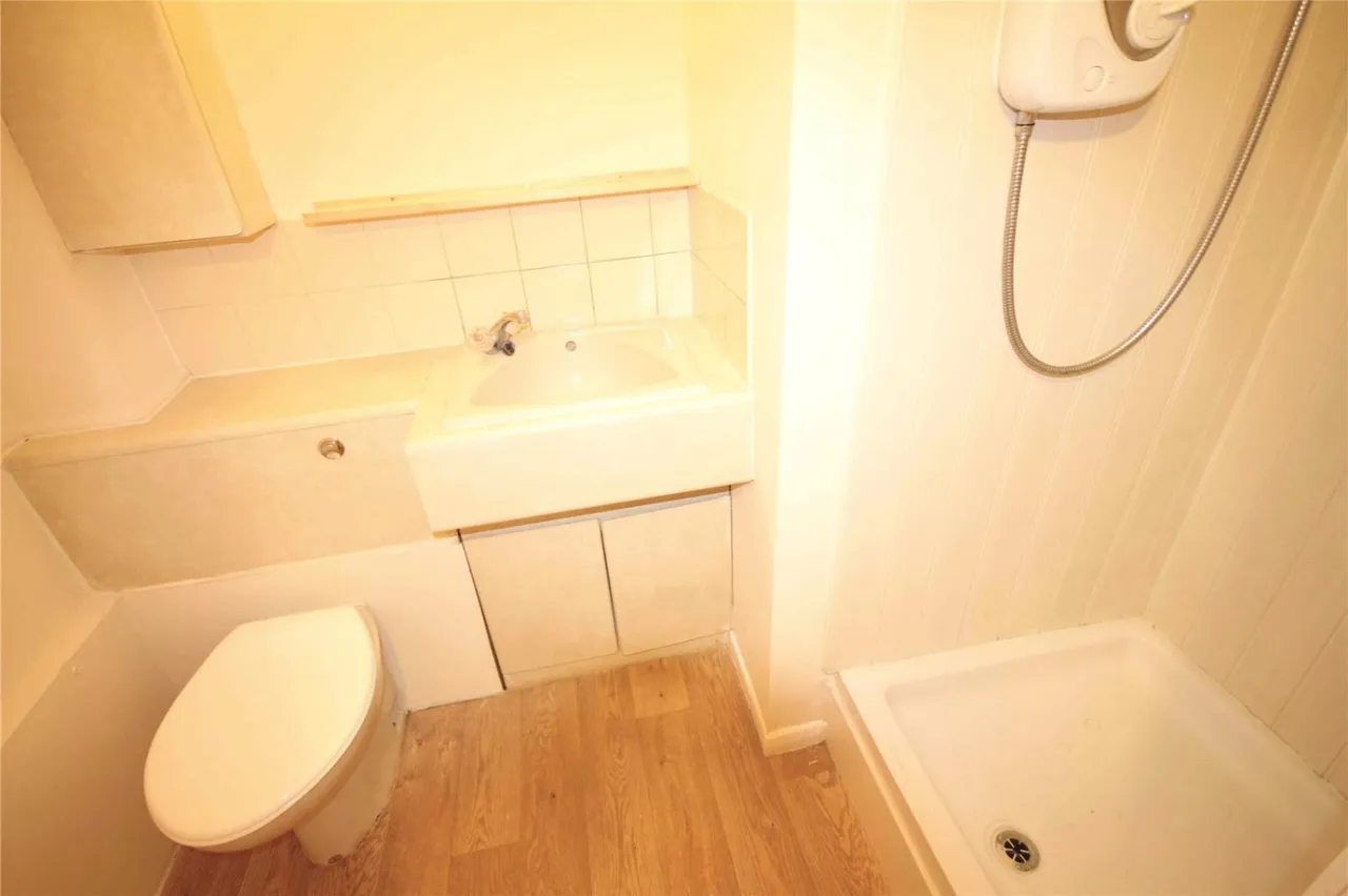 Gatting Close, Edgware, HA8, photo 4