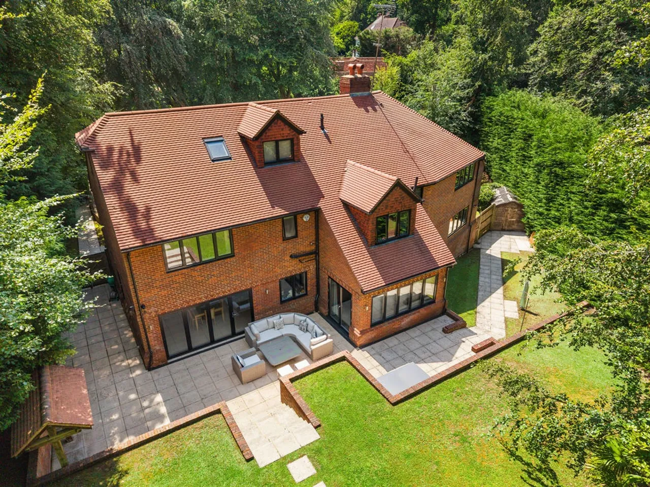 St. Johns Road, Hazlemere, HP15, photo 32