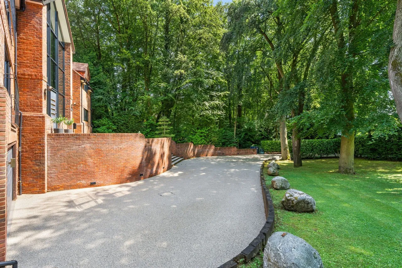 St. Johns Road, Hazlemere, HP15, photo 27